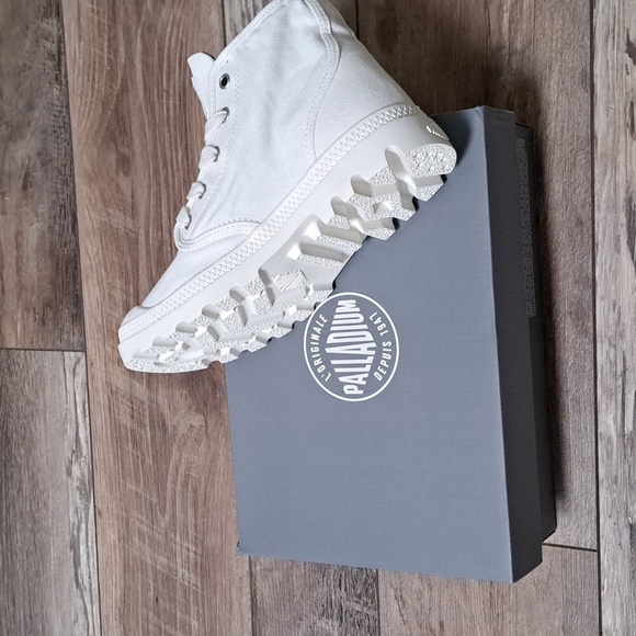 Palladium Women's Pampa Hi White Boots Size 7.5 - Picture 4 of 7